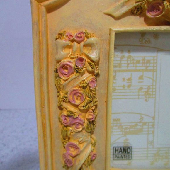 *FIGI Handpainted Baroque Inspired Pastel Relief Table Top Picture Frame - Picture 4 of 5
